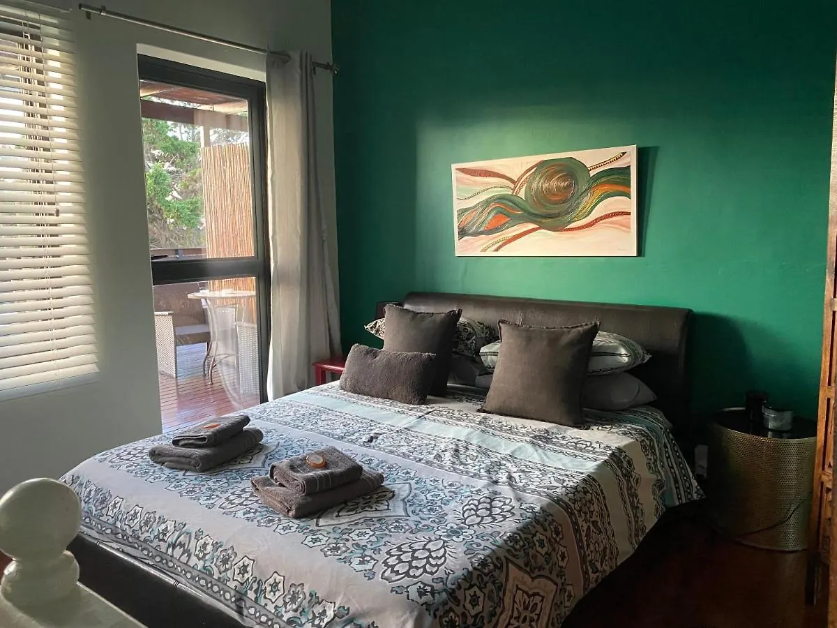 Weaver Place Bloubergstrand